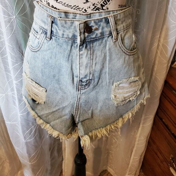 Nwt Chou Yatou distressed jean shorts sz sm - Picture 1 of 5